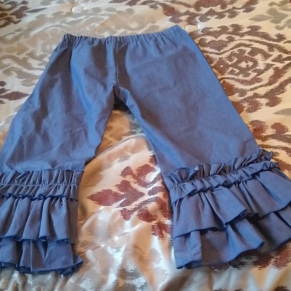 NWOT Ruffle Girl capris - Picture 4 of 4